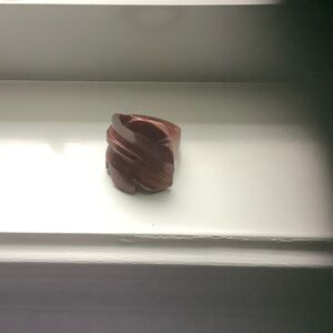 Elegant Brown Swirl Ring